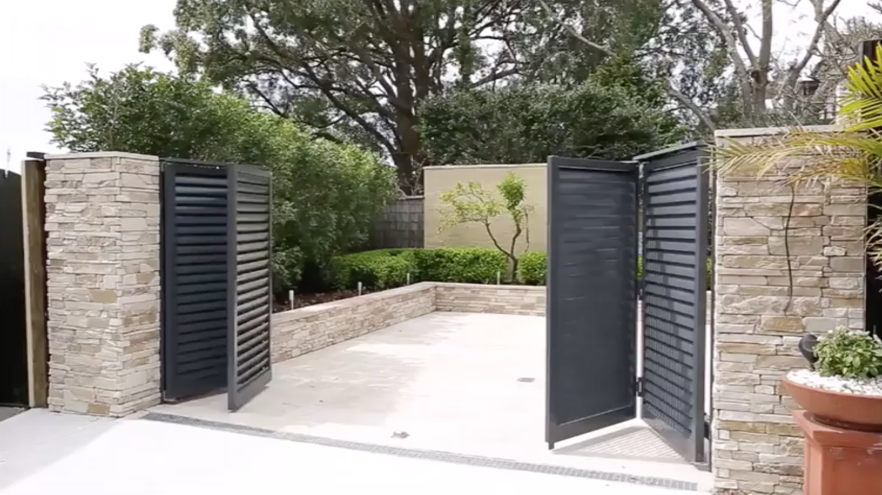 Which electric security gate is right for you?